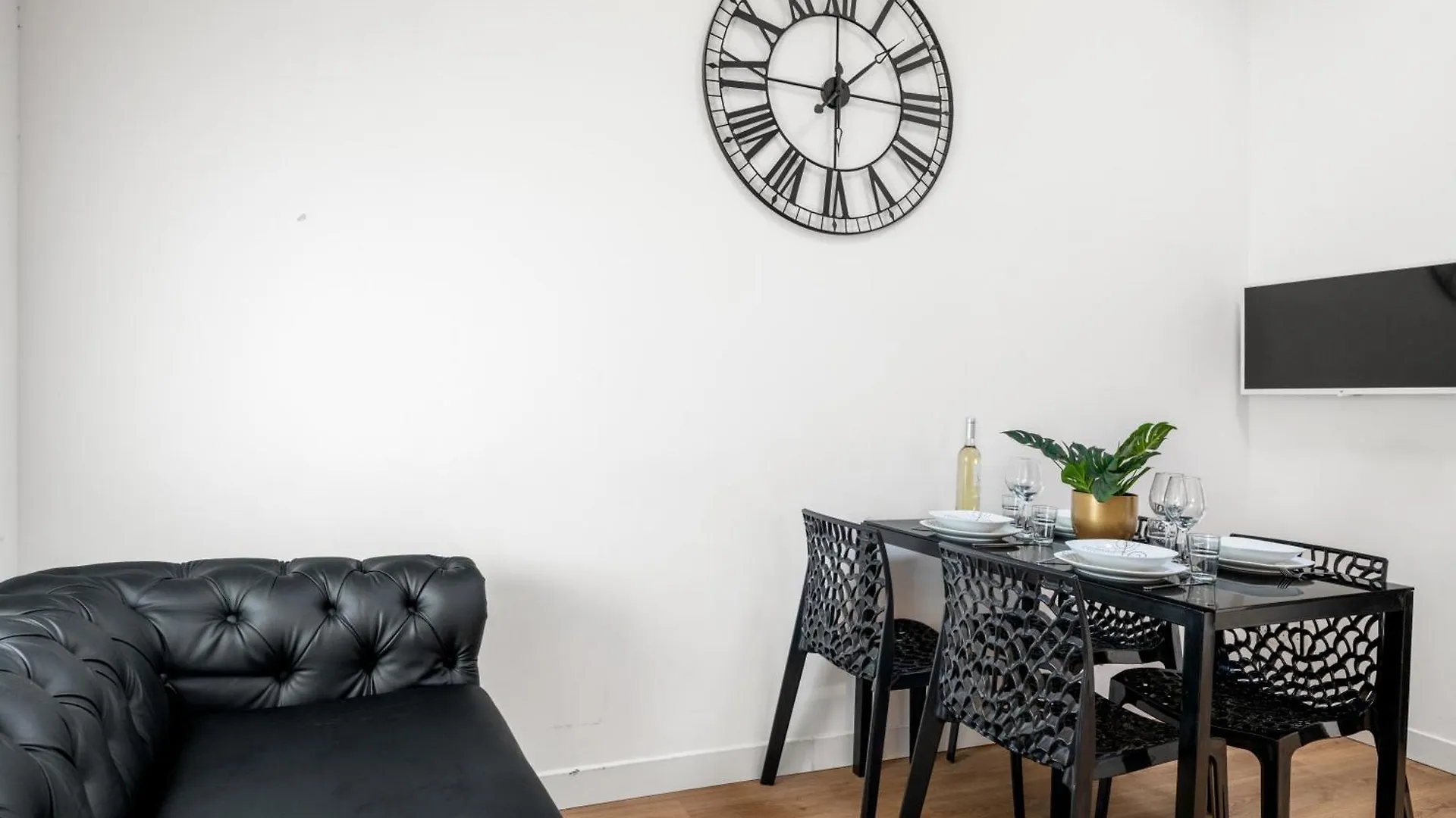 Evasion En Duplex Au Coeur De La Vieille Ville 圣罗兰度瓦 法国